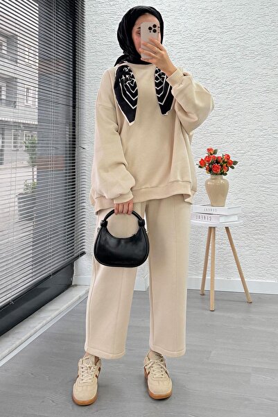 MELEK ARAZ Oversized Three Thread Yarn Sweat Suit with Scarf Detail – Cream