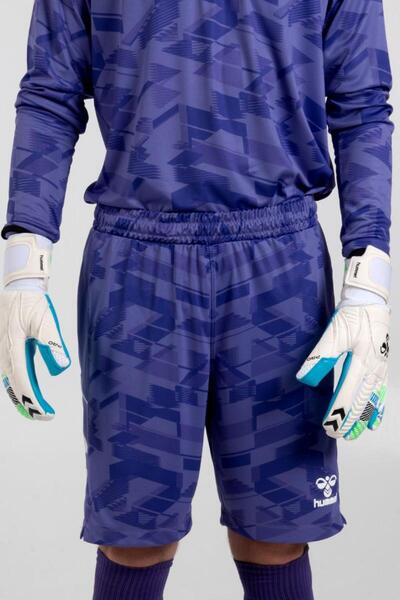 hummel Line Goalkeeper Shorts Purple