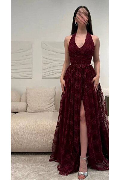 berlanty Long lace evening dress with a halter neckline and an attractive side slit