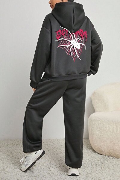 trendypassion طقم بدلة رياضية سكريم مطبوع