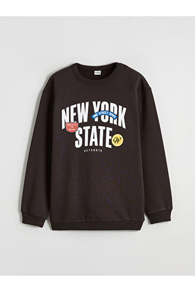 LC Waikiki سترة سميكة للأولاد باللون البني نيويورك مطبوع من هيرا فاشون