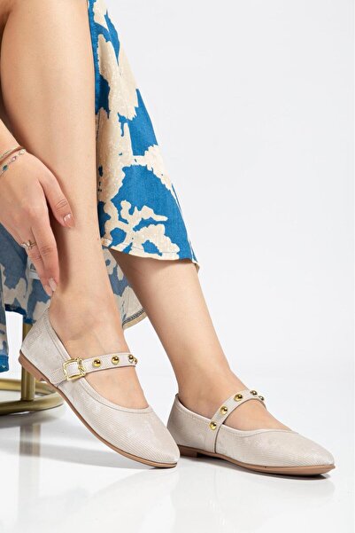 LIBANON REYYAN حذاء باليرينا نسائي مرصع بالدبابيس من فيلونا b02