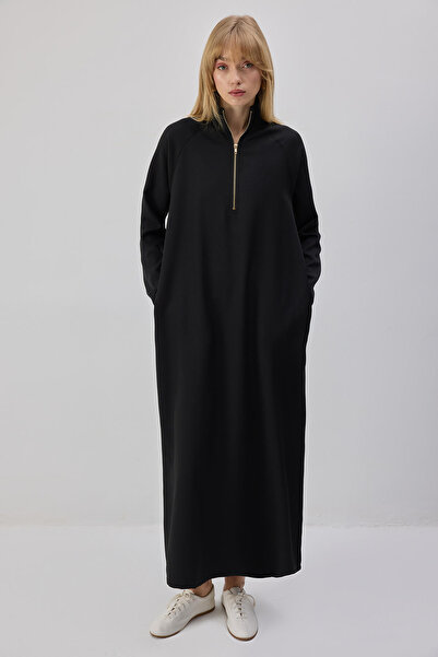 Touché Privé Flat Cut Dress with Zipper