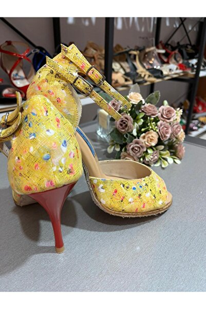 bitangosu Yellow Art Ankle Strap Double Buckle Yellow 8.5 cm 11 Point Closed Heel Tango, Dance, and Ballroom Shoes
