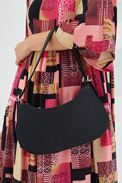 Modamorfo Women's Black Flat Baguette Bag 010167