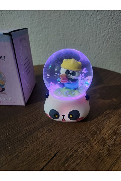 Ailenizin Oyuncakçısı ORTA BOY PANDALI IŞIKLI KAR KÜRESİ