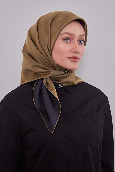 Levidor Emerald Double-Sided Twill Silk Scarf