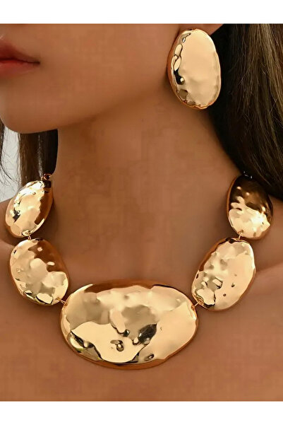 Take Two By Styli طقم مجوهرات من قلادة وأقراط بتصميم مطروق