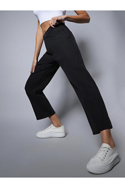 High Star By Styli Women Stretch Dad Fit Heavy Faded Jeans