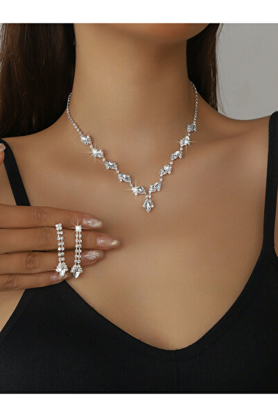 Take Two By Styli طقم قلادة وأقراط مزينة بأحجار الراين