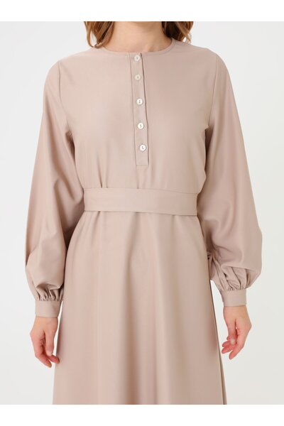 Refka Φόρεμα Hijab με κουμπιά με λεπτομέρεια στη μέση από ύφασμα ποπλίνα - Camel -