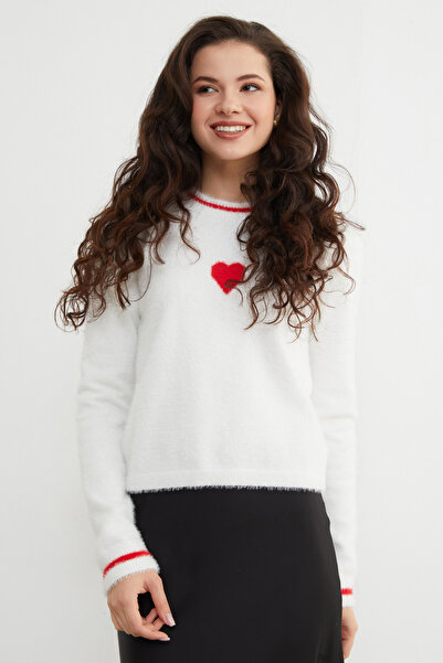 Fulla Moda Heart Patterned Crew Neck Bearded Sweater