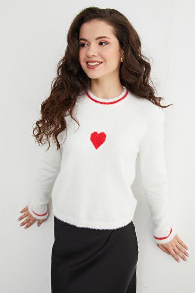 Fulla Moda Heart Patterned Crew Neck Bearded Sweater
