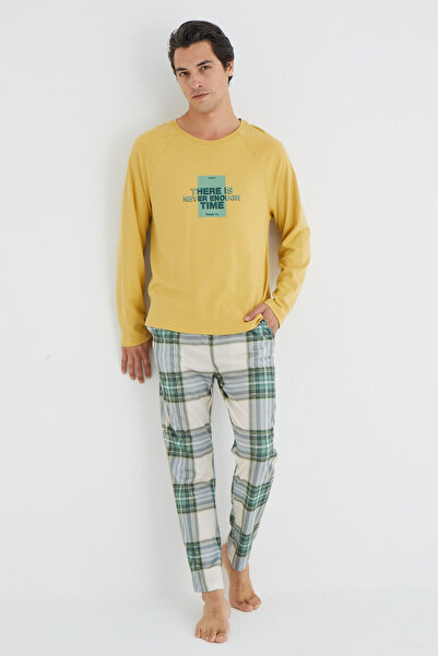İPEKTENİM Yazı Baskılı Kareli Erkek Pijama Takımı