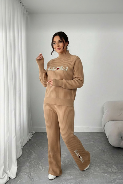 NEWCO Corded Fabric Textured Pearl Embroidered Finger-Threaded Half-Turtleneck Knitwear Two-Piece Suit