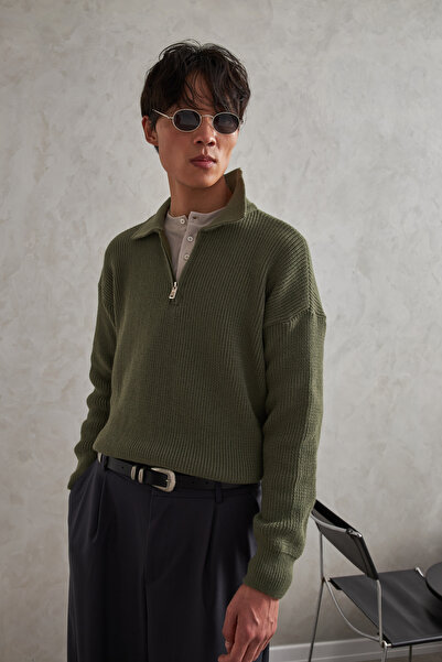 HYMAN Men's Oversized Sweater with Zipper at the Neck