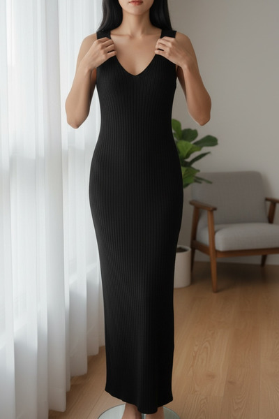 NEWCO Black Corded Fabric Maxi Knitwear Dress & Penguin Patterned Oversized Knitwear Sweater Double Set