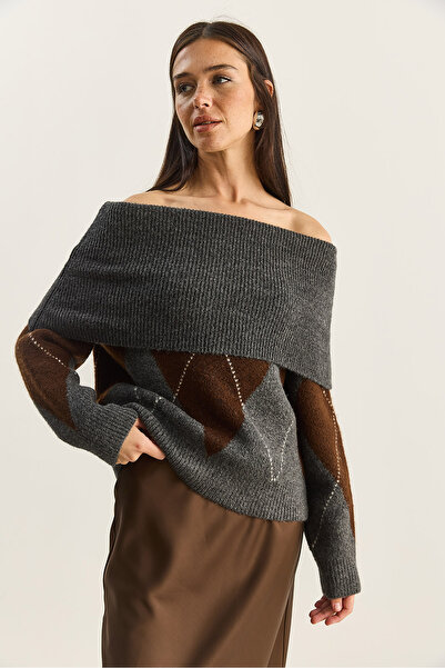 Bianco Lucci Women's Madonna Collar Diamond Pattern Knit Sweater 20251082