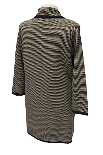 Giyinen Mağazaları Selda Turn-Down Collar Geometric Pattern Buttoned Double Pocket Winter Cardigan