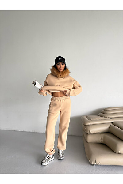 the DIFFerent Σετ μπεζ φούτερ και παντελόνι με λεπτομέρεια από τεχνητή γούνα