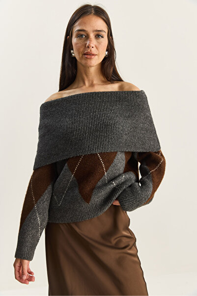 Bianco Lucci Women's Madonna Collar Diamond Pattern Knit Sweater 20251082