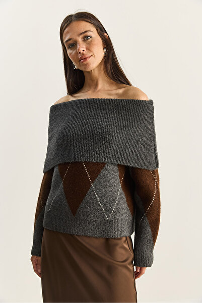 Bianco Lucci Women's Madonna Collar Diamond Pattern Knit Sweater 20251082