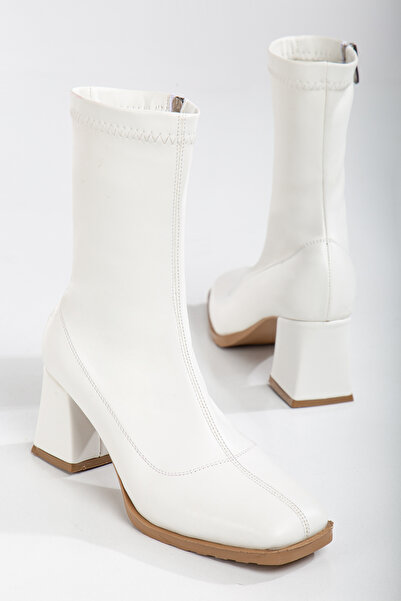 Adım Şıklığı Kadın Beyaz Streç Bilekli Orta Boy Topuklu Bot
