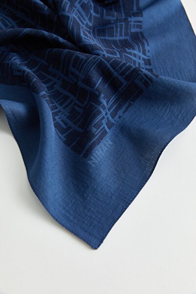 Nihan Geometrik Desen Jakar Eşarp Lacivert