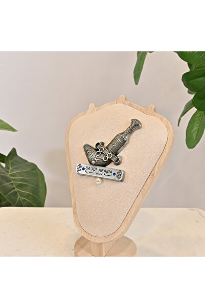 Crafted by Lifestyle تذكار زخرفي بشعار الخنجر