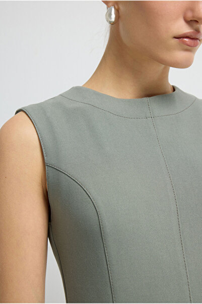 adL Kolsuz Evaze Elbise