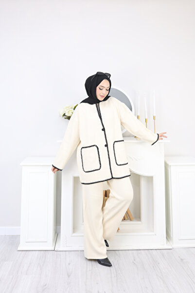 sorisso Embroidered Knitwear Set