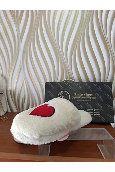 Zlato Women's Heart Detailed Plush Soft Textured Slippers