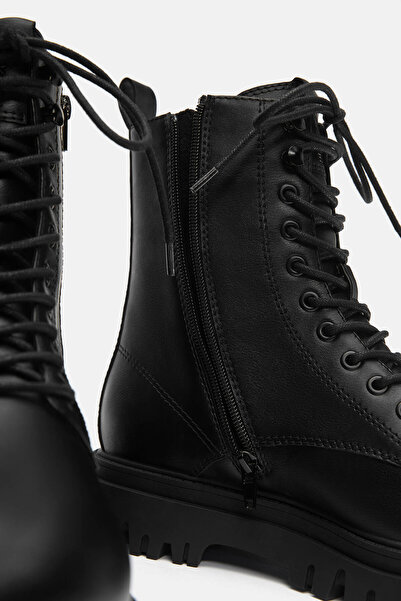 Pull & Bear Bağcıklı astarlı bot