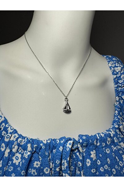 Uno Di Famiglia قلادة على شكل سفينة شراعية، قلادة ذات طابع بحري