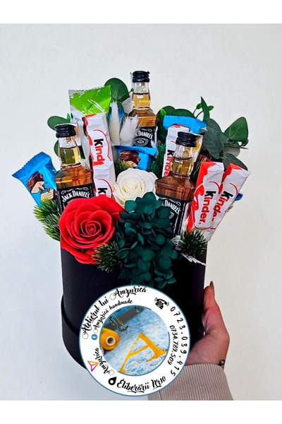 Atelierul lui Amzurică GIFT ARRANGEMENT WITH ALCOHOL AND SWEETS