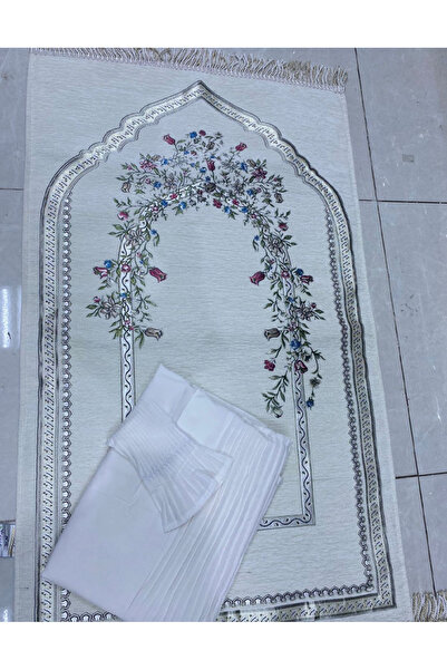 GENERAL Prayer rug with prayer robe,