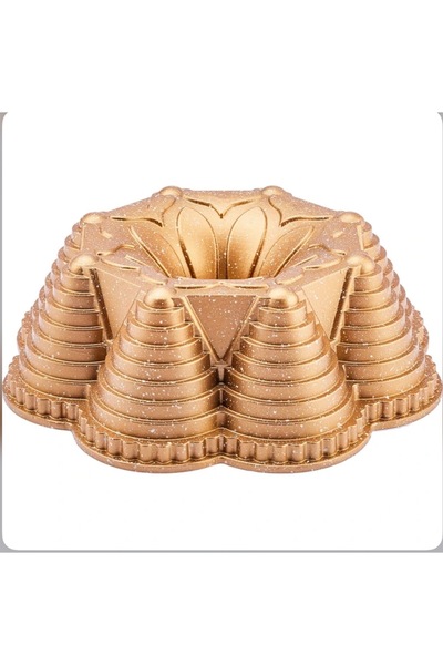 cc bin shihon The Golden Crown Granite Cake Pan is a masterpiece in your kitchen!