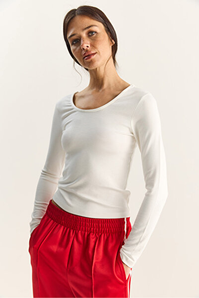 Bianco Lucci Women's Ultra Soft U Neck Blouse 122 60283831