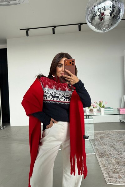 Özge Özgenç Turtleneck Deer Patterned Wool Sweater