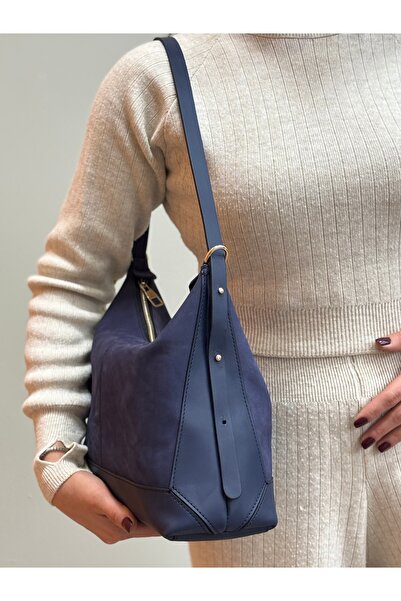 MaVaux Moka 100% Genuine Leather Stylish Detailed Shoulder Bag