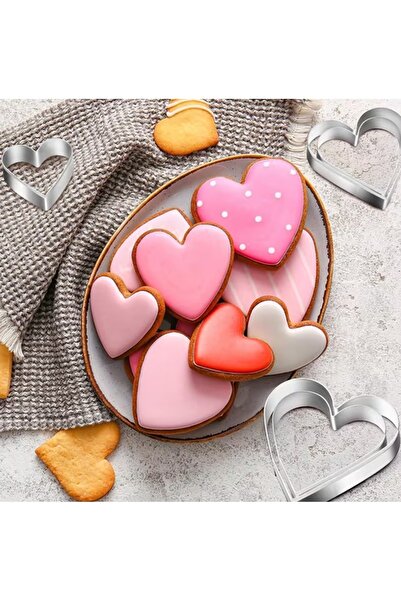 Eşya Dünyası Heart Shaped Cookie Cutter – Stainless Steel Metal Dough Cutting Mold (Set of 3)