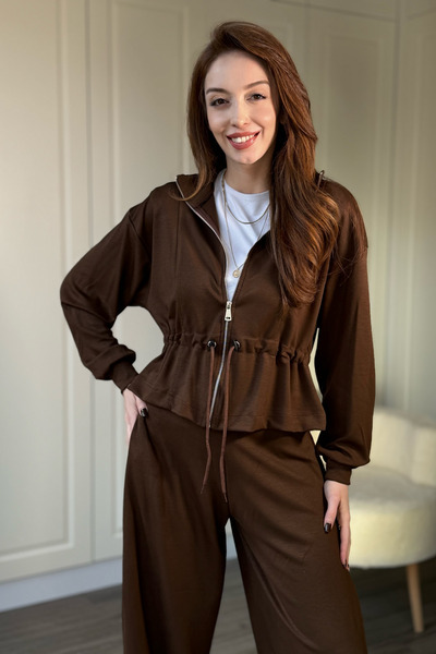 Dilay Gökoğlu Butik Σετ καφέ παντελόνι με φαρδιά μέση λεπτομέρεια με σούρες από ύφασμα Modal