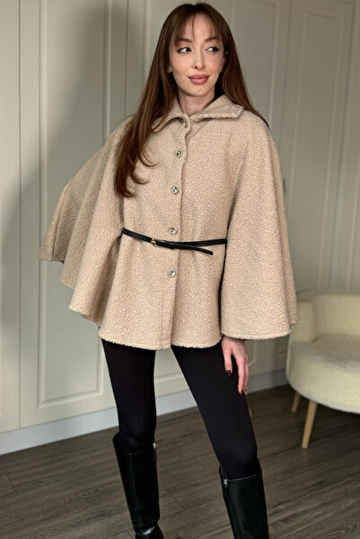 Dilay Gökoğlu Butik Kemeri Çıkarılabilir Buklet Bej Panço