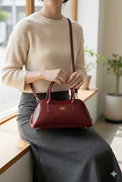 mossi Crinkled Patent Leather Women's Hand and Shoulder Bag Elegant, Stylish and High-Quality