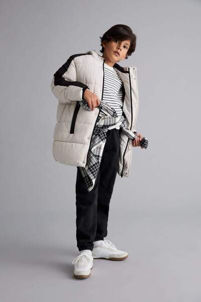 DeFacto Boy's Water Repellent K Hooded Fleece-Lined Parka E9387A825Wn