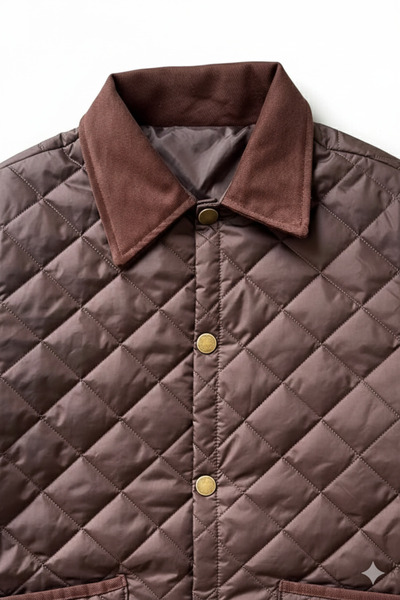 A&O Style Ανδρικό καπιτονέ παλτό καφέ ρυθμισμένης εφαρμογής υψηλής ποιότητας με κλείσιμο με κουμπωτά και λεπτομέρεια γιακά από γαμπαρντίνα