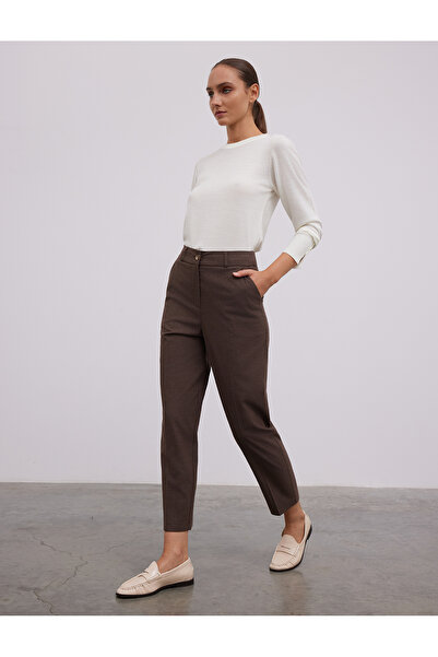 BGN workshop بنطلون فيسكوز كاريسيم بقصة الفاكهة