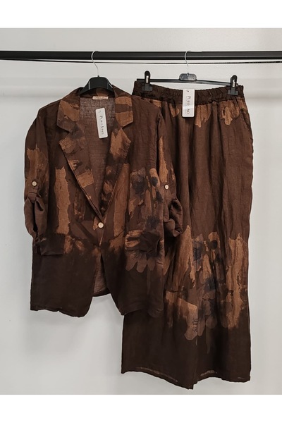 della moor Women's Brown Italian Floral Patterned Linen Suit with Jacket