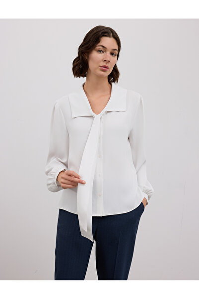 BGN workshop Ten-Strained Collar Satin Shirt with Baglama Detail