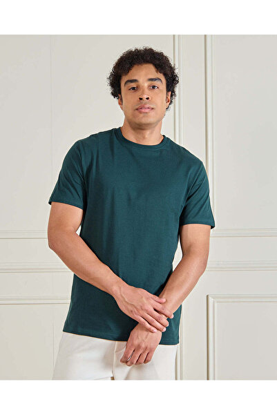 REDTAG Men Green Solid Crew Neck T-Shirt